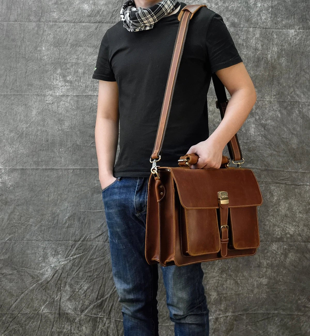 Vintage Vanguard: Crazy Horse Leather Messenger Briefcase - Fenrir Vintage Emporium